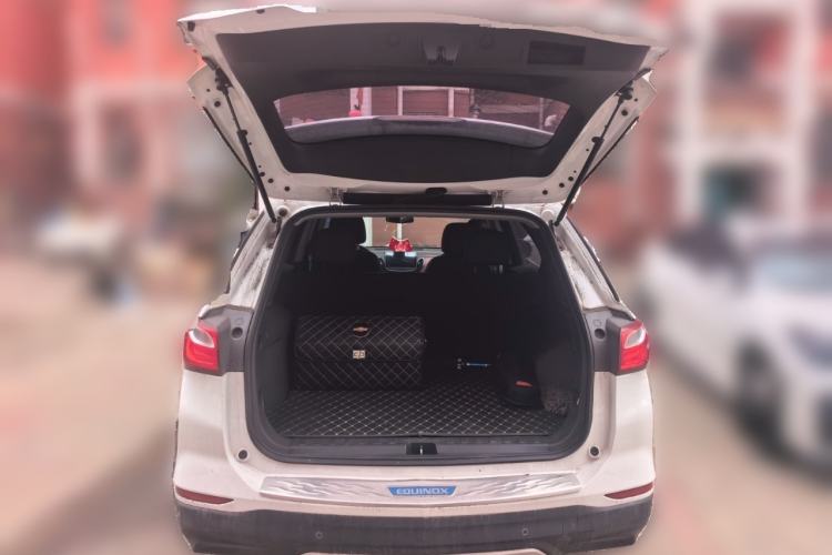 Used Chevrolet Equinox 2017 535T Automatic Chijie Edition Trunk