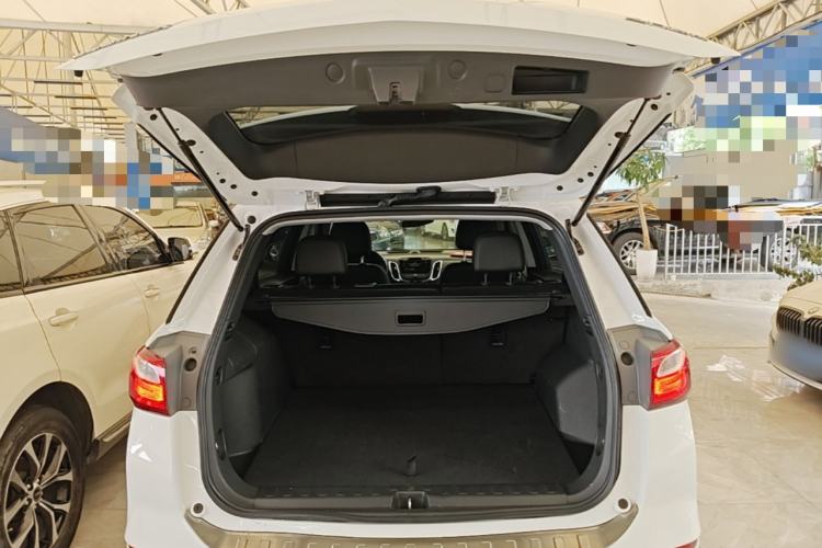 Used Chevrolet Equinox 2017 535T Automatic YuJie Edition Trunk