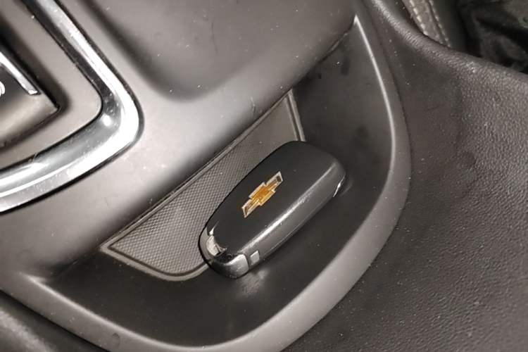 Used Chevrolet Equinox 2017 550T Automatic All-Wheel-Drive Top-Tier Version Vehicle Key