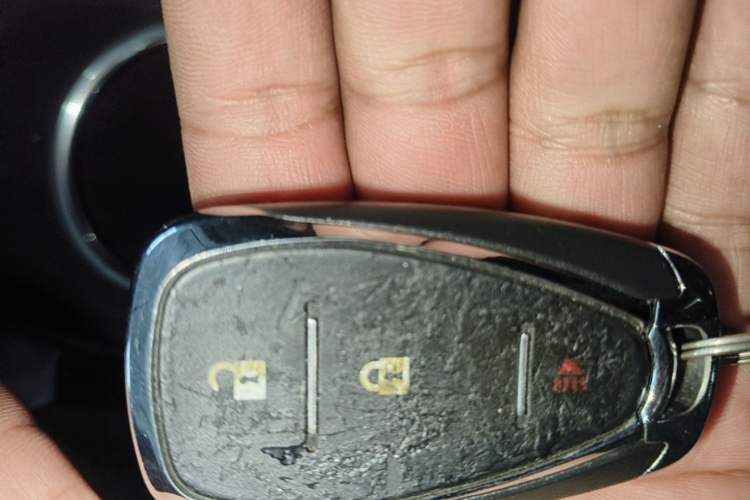 Used Chevrolet Equinox 2017 550T Automatic All-Wheel-Drive Top-Tier Version Vehicle Key