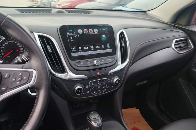 Used Chevrolet Equinox 2018 535T Automatic YuJie Edition Audio And AC Panel