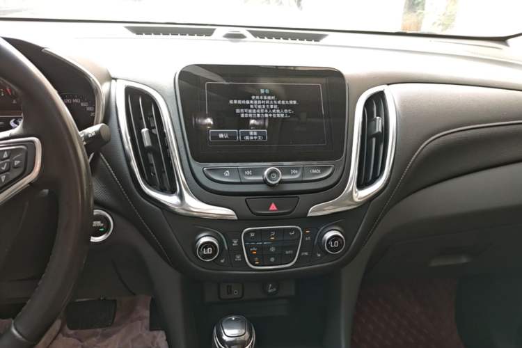 Used Chevrolet Equinox 2018 535T Automatic YuJie Edition Audio And AC Panel