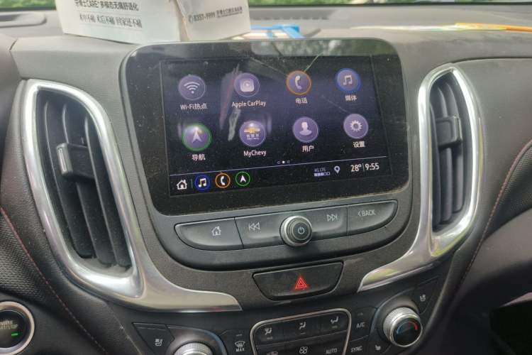 Used Chevrolet Equinox 2018 Redline 550T Automatic All-Wheel-Drive Trailblazer RS Edition Audio And AC Panel