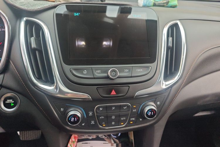 Used Chevrolet Equinox 2018 RS 550T Automatic All-Wheel-Drive Boundary Edition Audio And AC Panel