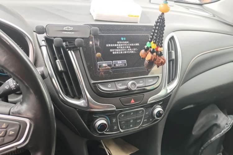 Used Chevrolet Equinox 2018 RS 550T Automatic All-Wheel-Drive Boundary Edition Audio And AC Panel
