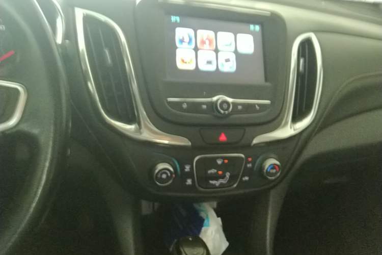 Used Chevrolet Equinox 2018 535T Automatic Chijie Edition Audio And AC Panel