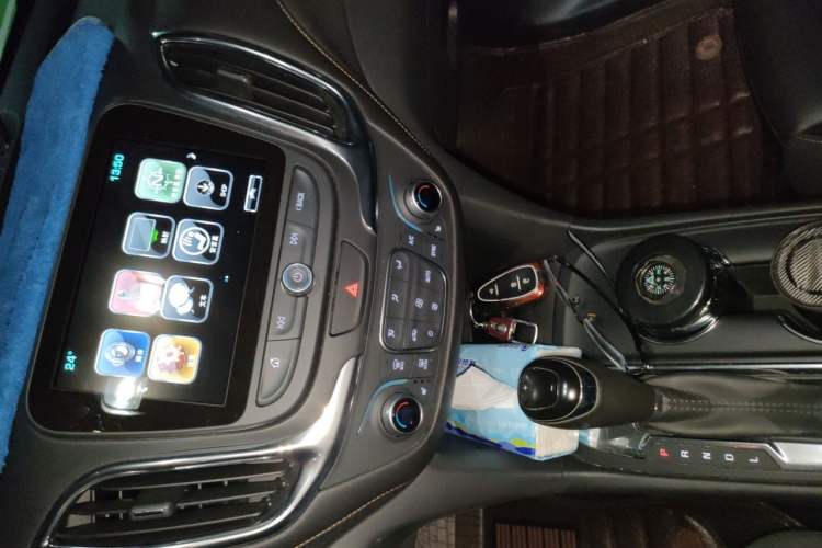 Used Chevrolet Equinox 2018 535T Automatic YuJie Edition Audio And AC Panel