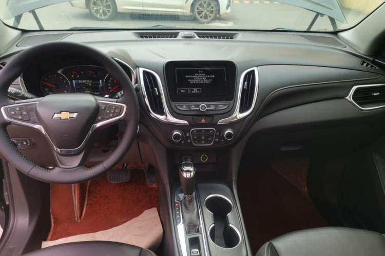 Used Chevrolet Equinox 2018 RS 550T Automatic All-Wheel-Drive Boundary Edition Audio And AC Panel