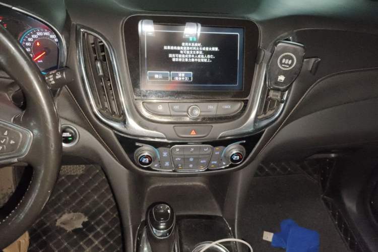 Used Chevrolet Equinox 2018 535T Automatic YuJie Edition Audio And AC Panel