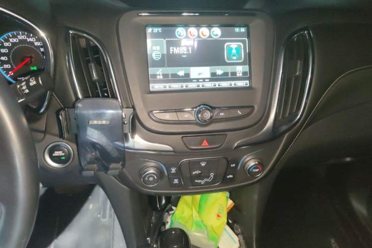 Used Chevrolet Equinox 2018 535T Automatic Chijie Edition Audio And AC Panel