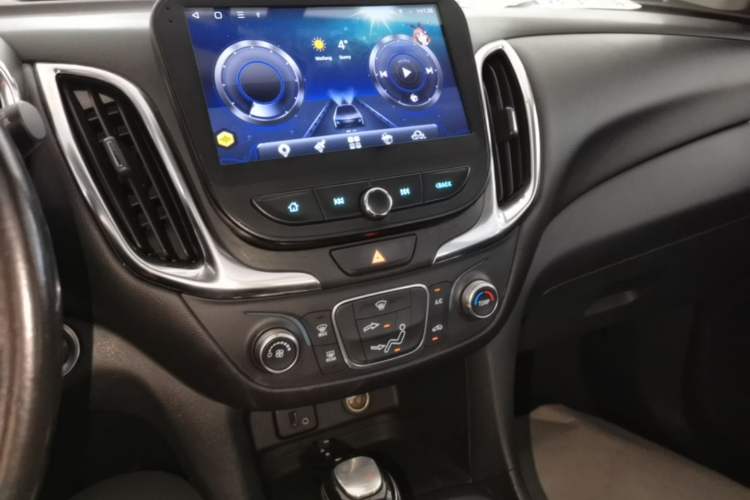 Used Chevrolet Equinox 2018 535T Automatic Chijie Edition Audio And AC Panel