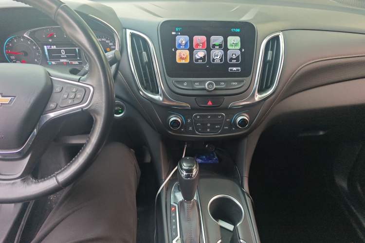 Used Chevrolet Equinox 2018 RS 550T Automatic All-Wheel-Drive Boundary Edition Audio And AC Panel