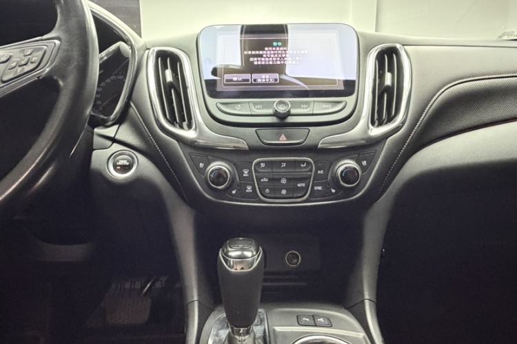 Used Chevrolet Equinox 2018 RS 550T Automatic All-Wheel-Drive Boundary Edition Audio And AC Panel