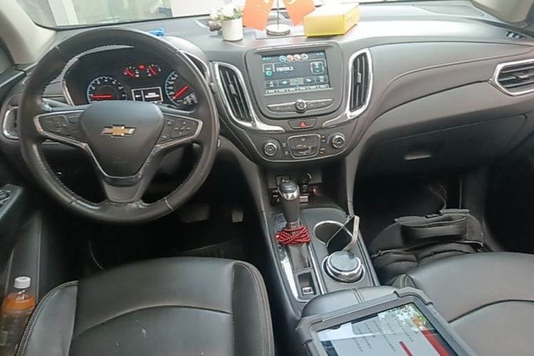Used Chevrolet Equinox 2018 535T Automatic Chijie Edition Center Console