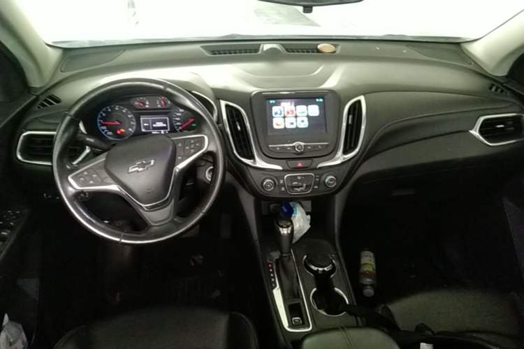 Used Chevrolet Equinox 2018 535T Automatic Chijie Edition Center Console