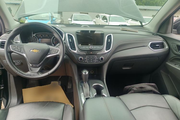 Used Chevrolet Equinox 2018 535T Automatic YuJie Edition Center Console