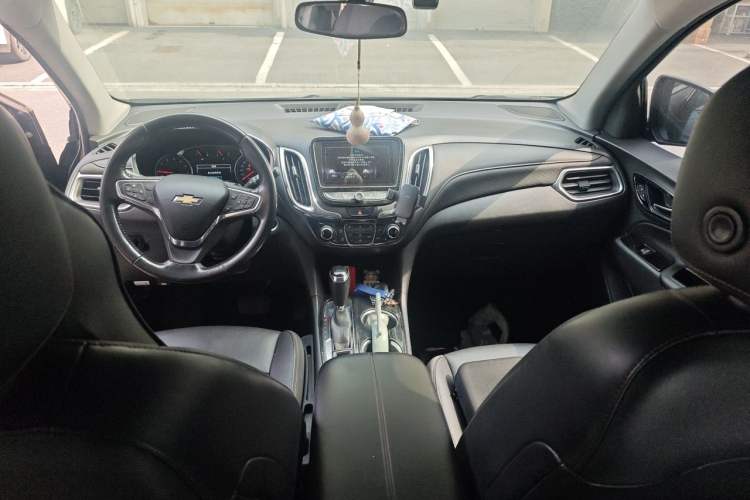 Used Chevrolet Equinox 2018 535T Automatic YuJie Edition Center Console
