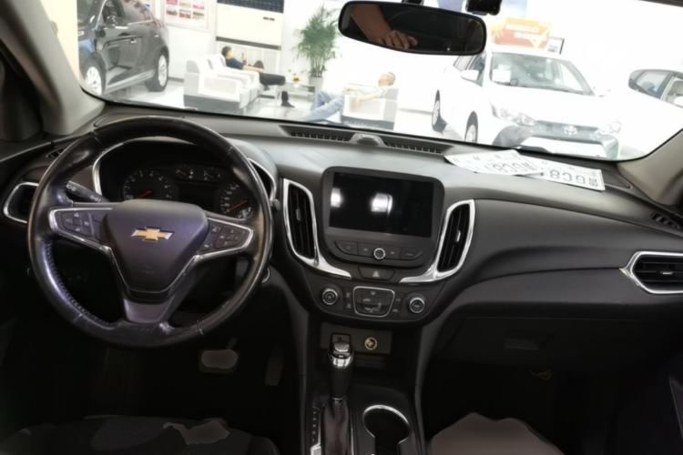 Used Chevrolet Equinox 2018 535T Automatic Chijie Edition Center Console