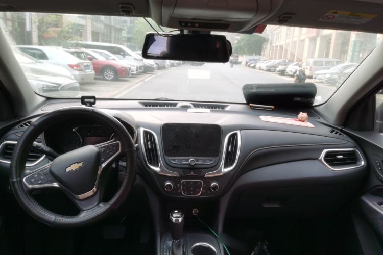 Used Chevrolet Equinox 2018 535T Automatic YuJie Edition Center Console