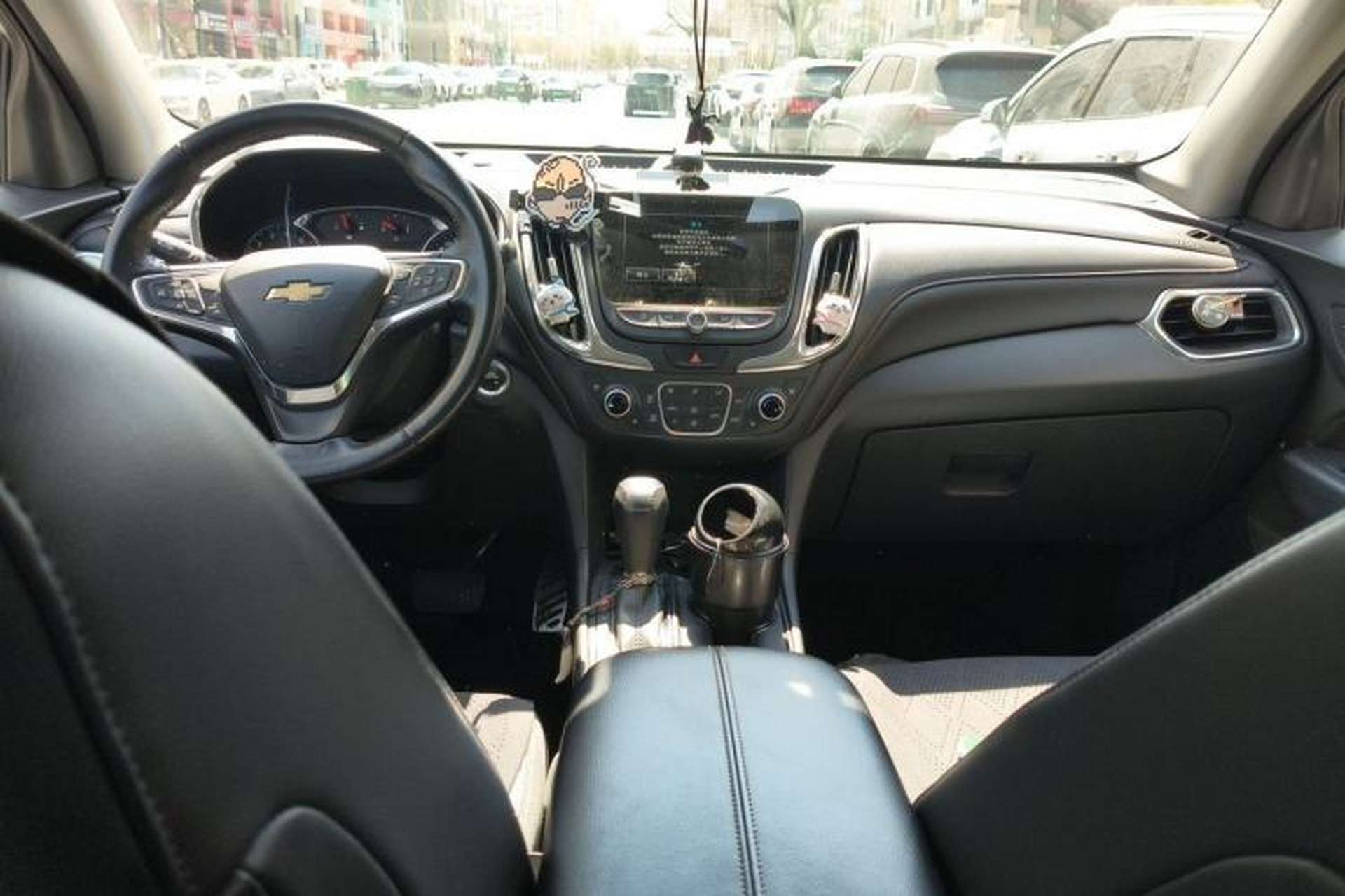 Used Chevrolet Equinox 2018 RS 550T Automatic All-Wheel-Drive Boundary Edition Center Console