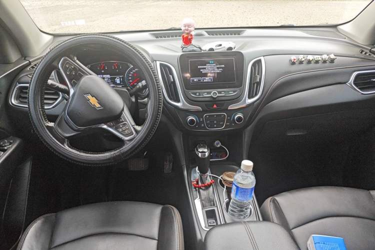 Used Chevrolet Equinox 2018 535T Automatic YuJie Edition Center Console