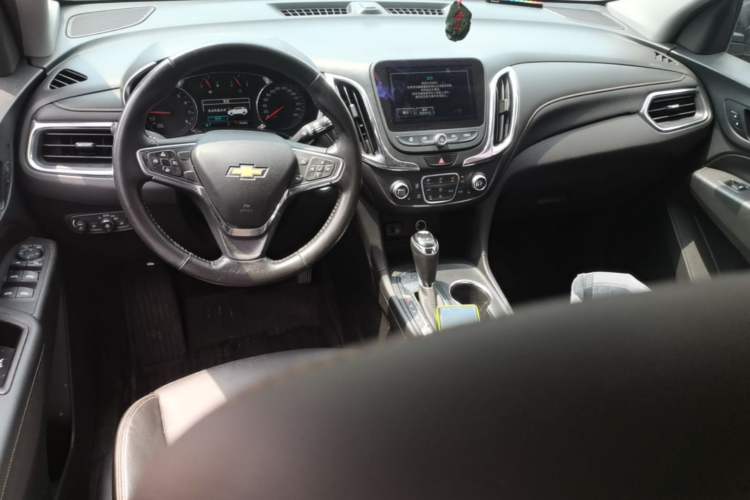 Used Chevrolet Equinox 2018 535T Automatic YuJie Edition Center Console
