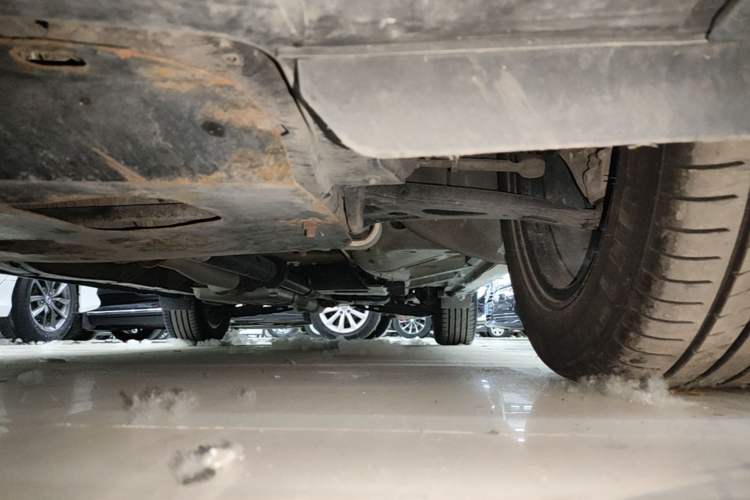 Used Chevrolet Equinox 2018 RS 550T Automatic All-Wheel-Drive Boundary Edition Chassis Front Left