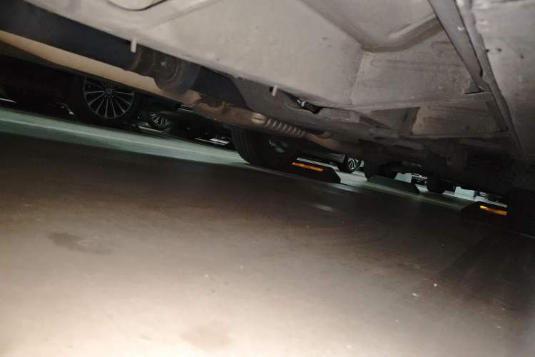 Used Chevrolet Equinox 2018 RS 550T Automatic All-Wheel-Drive Boundary Edition Chassis Front Left