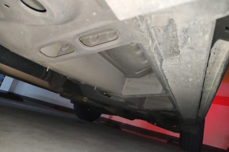 Used Chevrolet Equinox 2018 RS 550T Automatic All-Wheel-Drive Boundary Edition Chassis Front Left