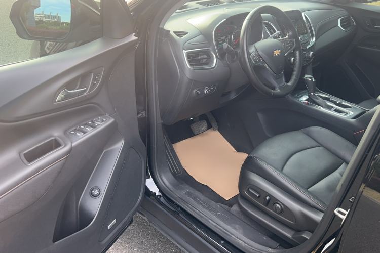 Used Chevrolet Equinox 2018 550T Automatic All-Wheel-Drive Boundary Edition Driver Seat