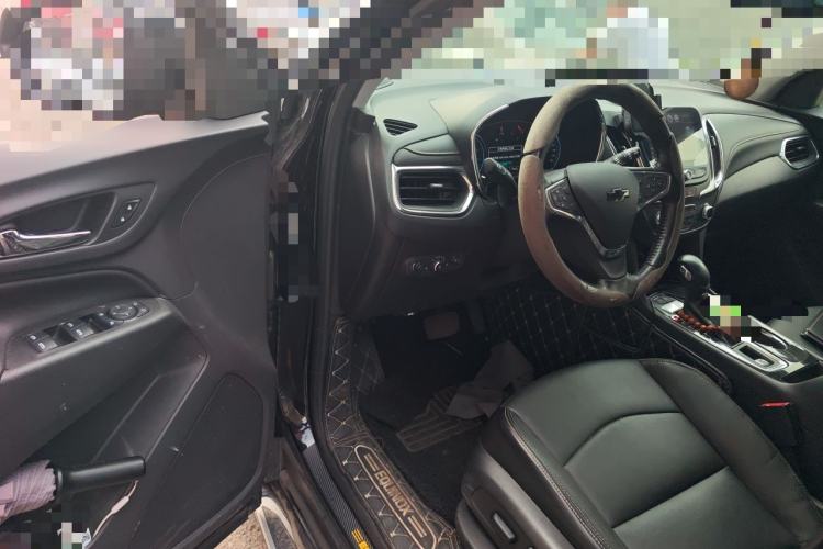 Used Chevrolet Equinox 2018 RS 550T Automatic All-Wheel-Drive Boundary Edition Driver Seat