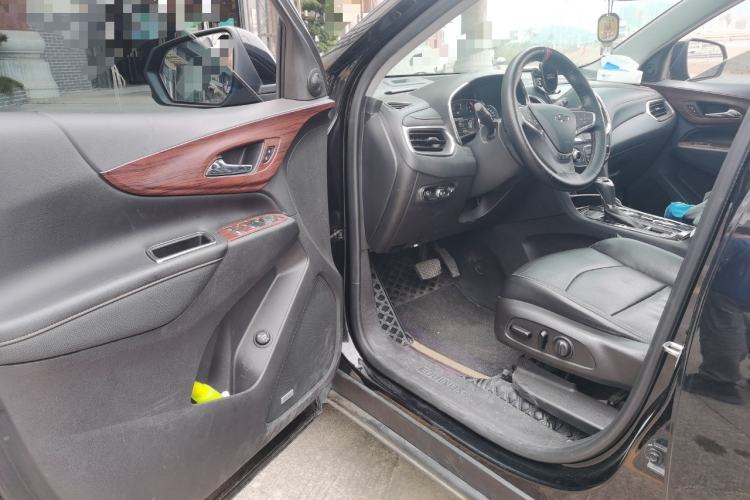 Used Chevrolet Equinox 2018 RS 550T Automatic All-Wheel-Drive Boundary Edition Driver Seat