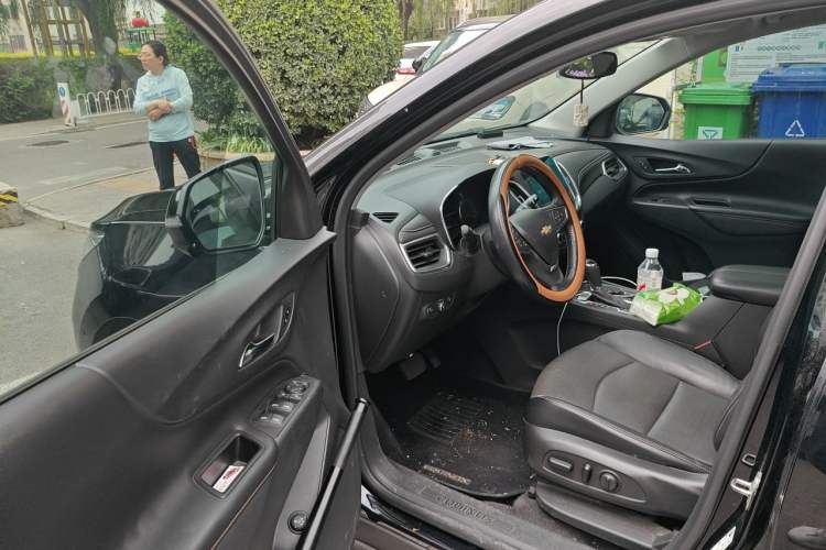 Used Chevrolet Equinox 2018 RS 550T Automatic All-Wheel-Drive Boundary Edition Driver Seat