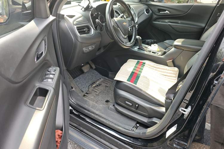 Used Chevrolet Equinox 2018 RS 550T Automatic All-Wheel-Drive Boundary Edition Driver Seat