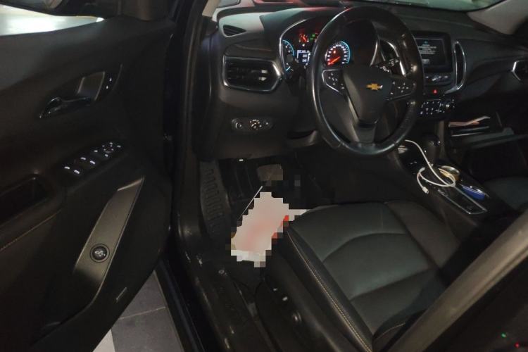 Used Chevrolet Equinox 2018 RS 550T Automatic All-Wheel-Drive Boundary Edition Driver Seat