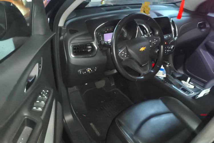 Used Chevrolet Equinox 2018 RS 550T Automatic All-Wheel-Drive Boundary Edition Driver Seat