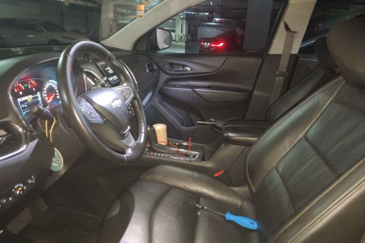 Used Chevrolet Equinox 2018 RS 550T Automatic All-Wheel-Drive Boundary Edition Driver Seat