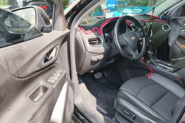 Used Chevrolet Equinox 2018 RS 550T Automatic All-Wheel-Drive Boundary Edition Driver Seat