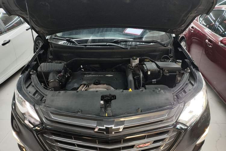 Used Chevrolet Equinox 2018 RS 550T Automatic All-Wheel-Drive Boundary Edition Engine Bay