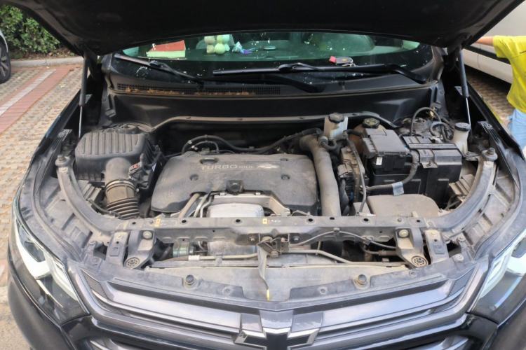 Used Chevrolet Equinox 2018 RS 550T Automatic All-Wheel-Drive Boundary Edition Engine Bay