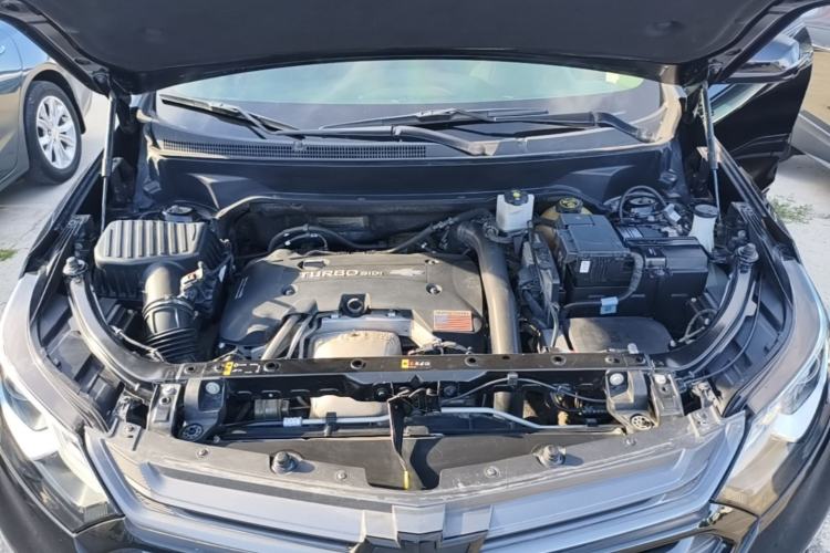 Used Chevrolet Equinox 2018 RS 550T Automatic All-Wheel-Drive Boundary Edition Engine Bay