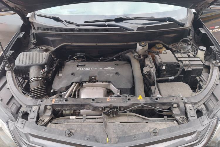 Used Chevrolet Equinox 2018 RS 550T Automatic All-Wheel-Drive Boundary Edition Engine Bay