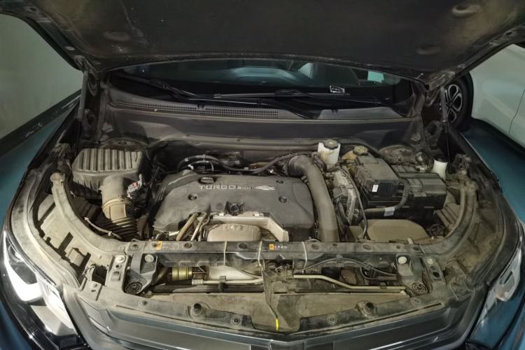 Used Chevrolet Equinox 2018 RS 550T Automatic All-Wheel-Drive Boundary Edition Engine Bay