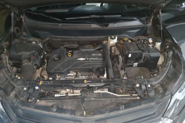 Used Chevrolet Equinox 2018 535T Automatic Chijie Edition Engine Bay