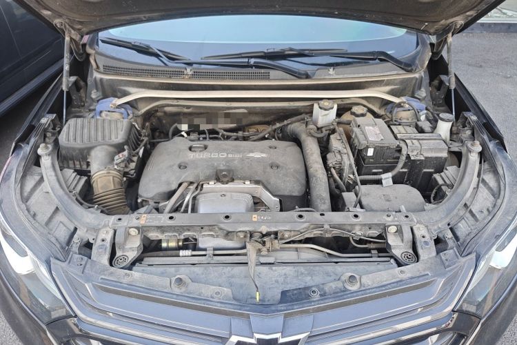 Used Chevrolet Equinox 2018 RS 550T Automatic All-Wheel-Drive Boundary Edition Engine Bay