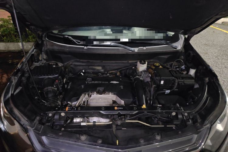 Used Chevrolet Equinox 2018 RS 550T Automatic All-Wheel-Drive Boundary Edition Engine Bay