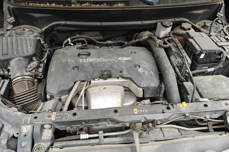 Used Chevrolet Equinox 2018 RS 550T Automatic All-Wheel-Drive Boundary Edition Engine Bay