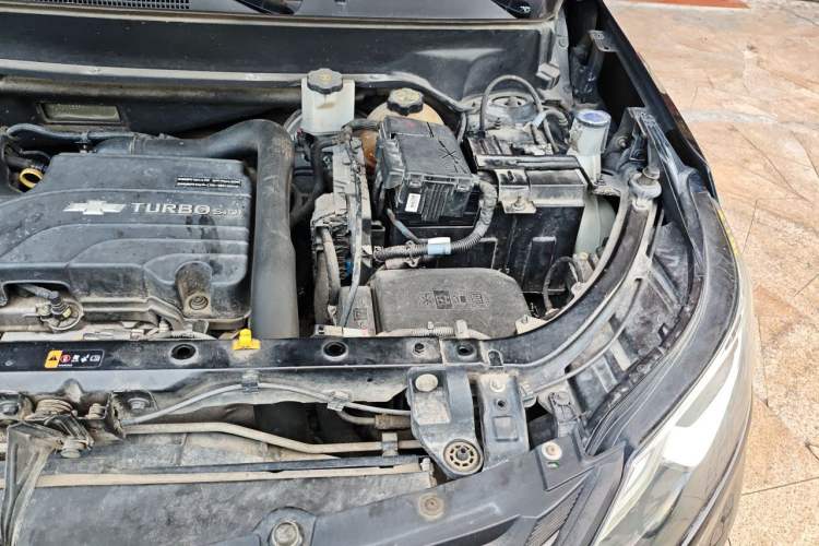 Used Chevrolet Equinox 2018 535T Automatic Chijie Edition Engine Bay Left