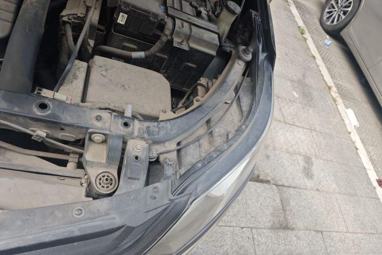 Used Chevrolet Equinox 2018 535T Automatic YuJie Edition Engine Bay Left