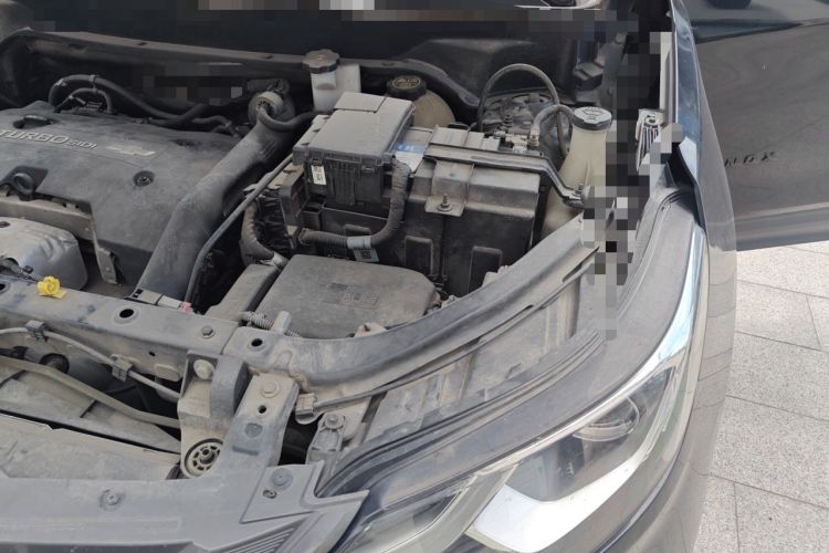 Used Chevrolet Equinox 2018 RS 550T Automatic All-Wheel-Drive Boundary Edition Engine Bay Left